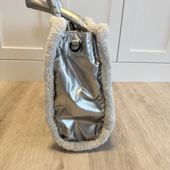 PAJAR Canada Metallic Silver Puffer Tote Bag Faux Shearling Trim Quilted Handbag - Picture 6 of 16